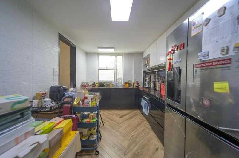 DAHLIA PARK CONDOMINIUM 9