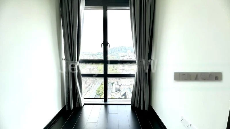 THE LINQ @ BEAUTY WORLD 8