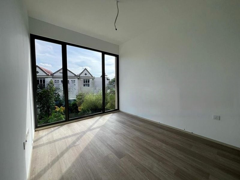 THE WATERGARDENS AT CANBERRA 2