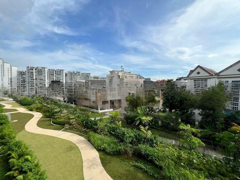 THE WATERGARDENS AT CANBERRA 7