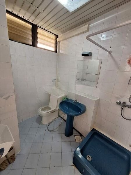THOMSON VIEW CONDOMINIUM 5
