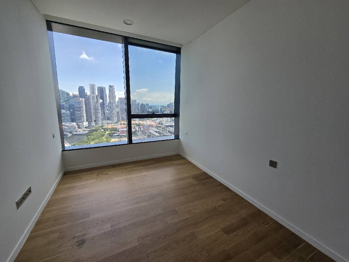 SOUTH BEACH RESIDENCES 13