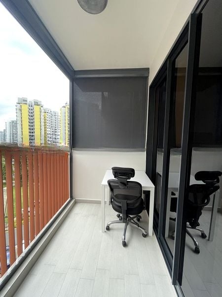 RIVERFRONT RESIDENCES 10