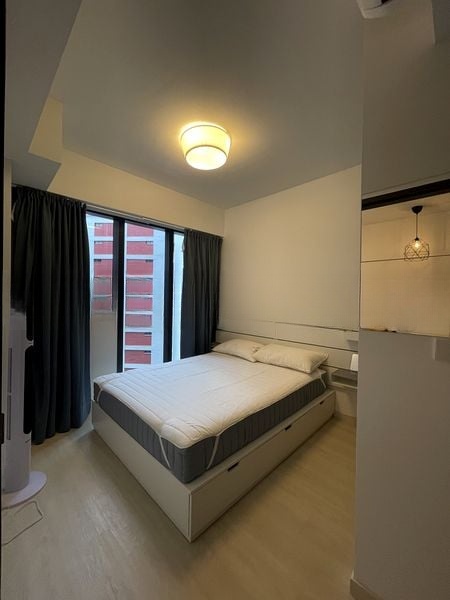 RIVERFRONT RESIDENCES 9