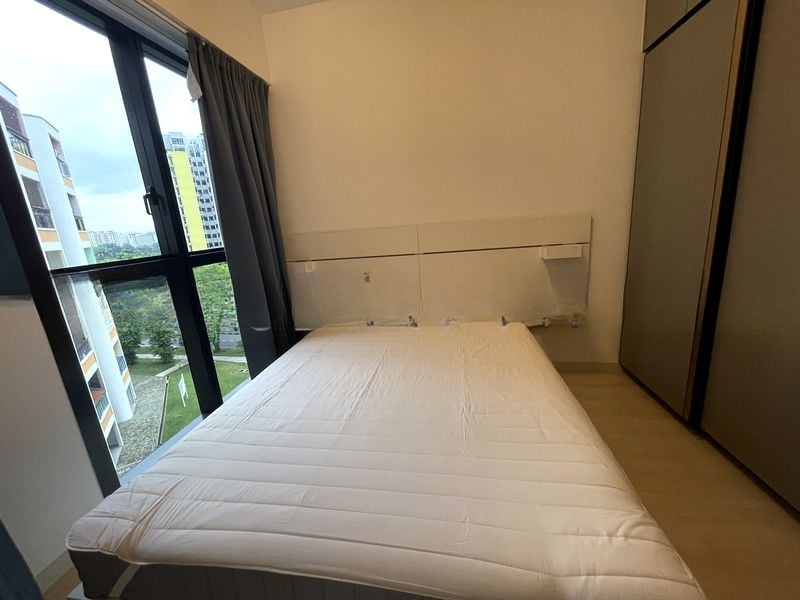 RIVERFRONT RESIDENCES 8