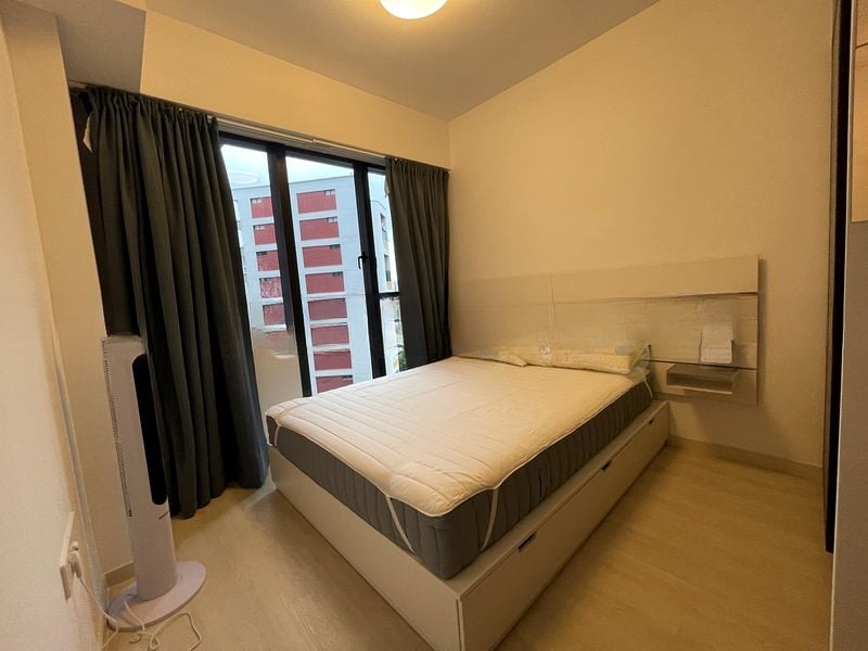 RIVERFRONT RESIDENCES 4