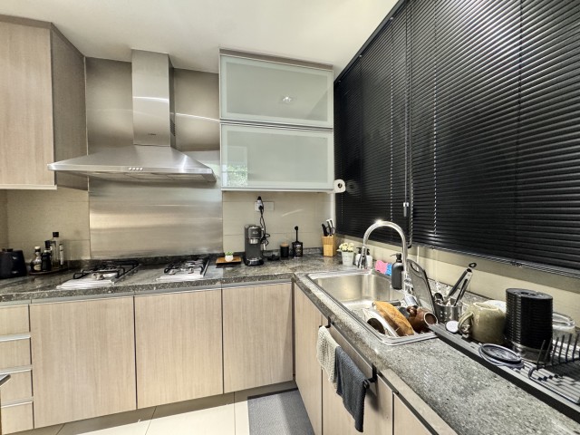 THE SEAFRONT ON MEYER 14