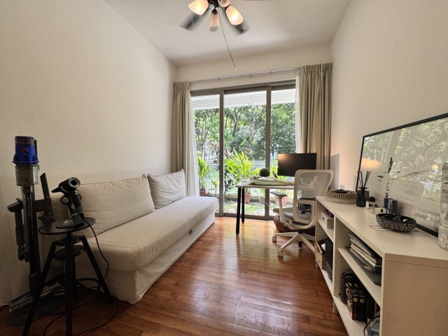 THE SEAFRONT ON MEYER 15