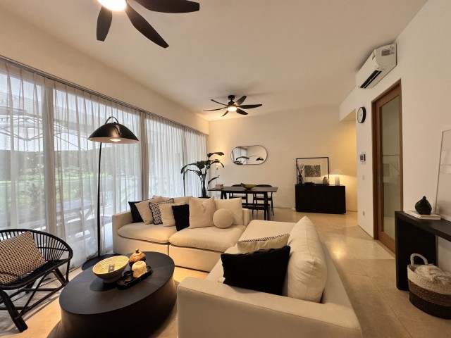 THE SEAFRONT ON MEYER 5