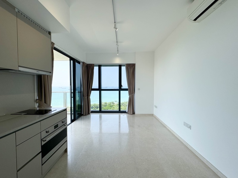 SEASIDE RESIDENCES 8