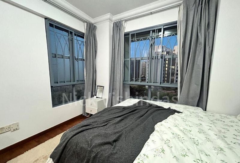 AQUARIUS BY THE PARK 10