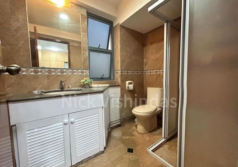 AQUARIUS BY THE PARK 13