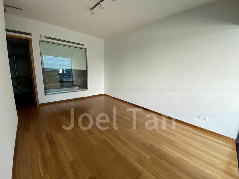 MARINA BAY RESIDENCES 9