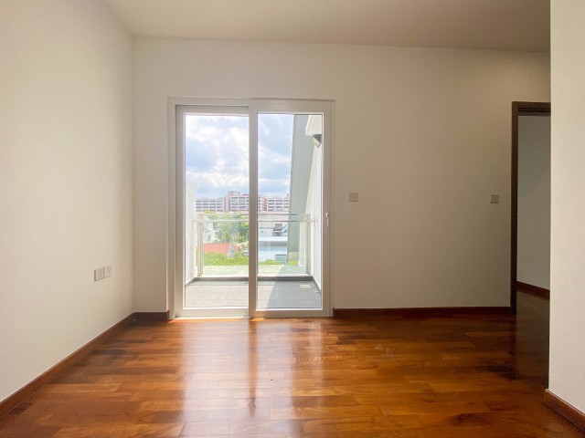 KENSINGTON SQUARE 14