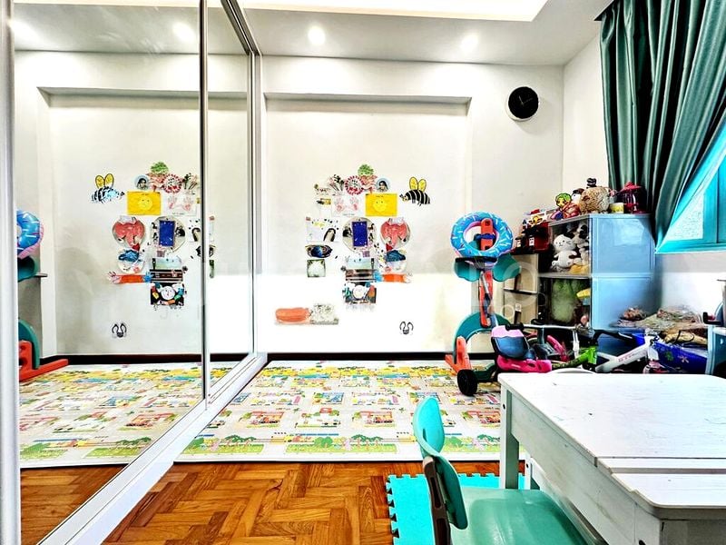 BALLOTA PARK CONDOMINIUM 11