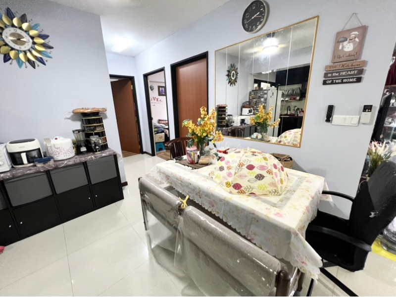 TAMPINES NTH DR 1 18