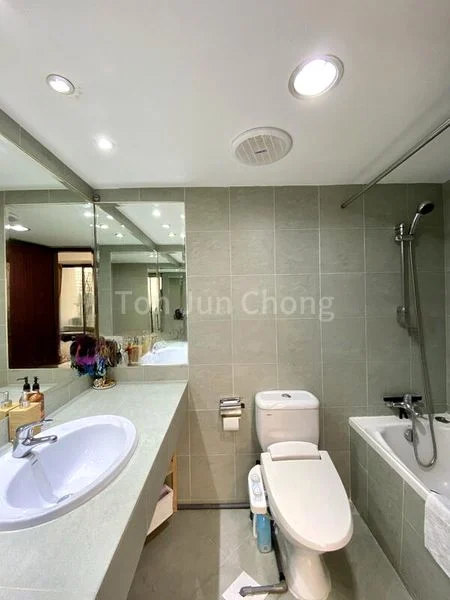 INTERNATIONAL PLAZA 6