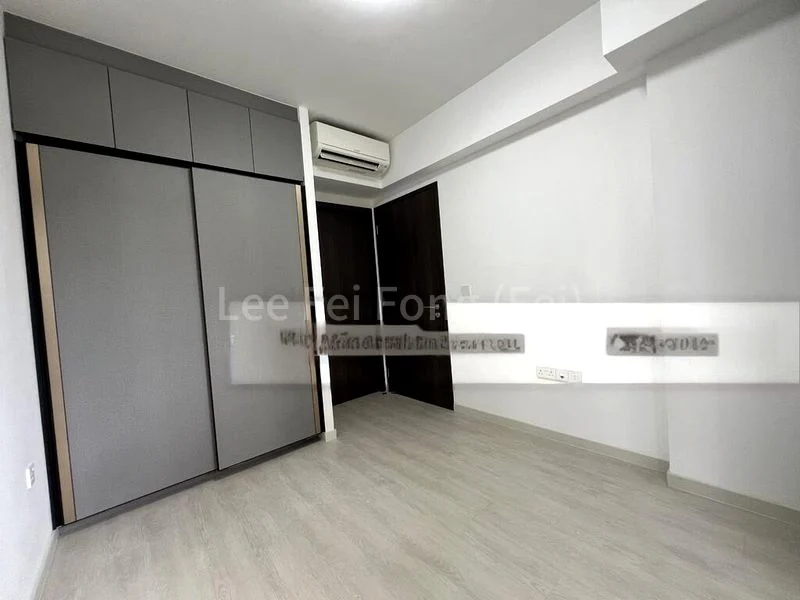 RIVERFRONT RESIDENCES 4