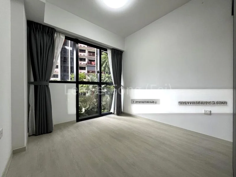 RIVERFRONT RESIDENCES 5