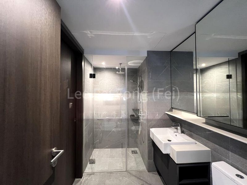 RIVERFRONT RESIDENCES 6