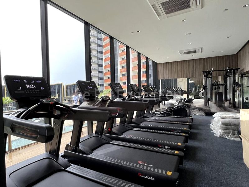 RIVERFRONT RESIDENCES 8