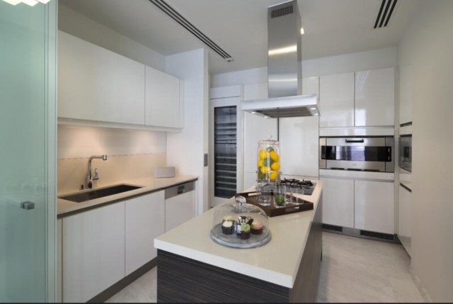 MARINA COLLECTION 11