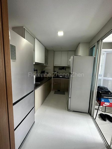 THE METROPOLITAN CONDOMINIUM 9