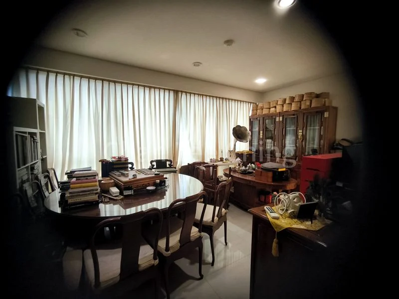 HIGH STREET CENTRE 3