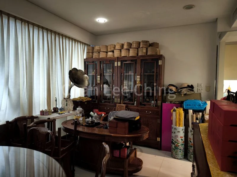 HIGH STREET CENTRE 6