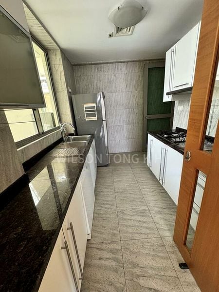 THE SERENADE @ HOLLAND 6