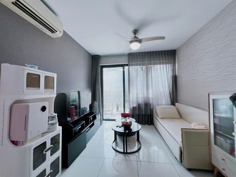 ESPARINA RESIDENCES 9
