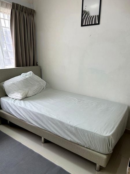 PEOPLE'S PARK COMPLEX 8