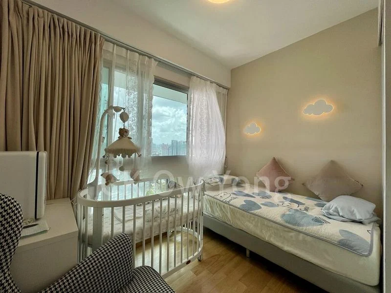 EIGHT RIVERSUITES 11