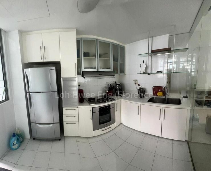 WATERMARK ROBERTSON QUAY 4