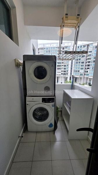 WATERMARK ROBERTSON QUAY 12