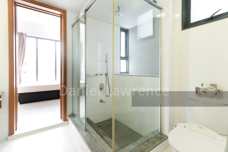 THE PIER AT ROBERTSON 10