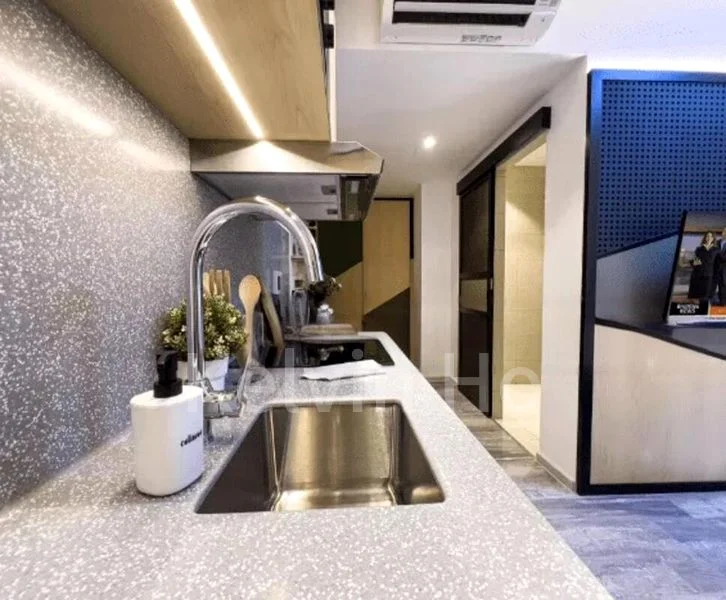 COLIWOO BALESTIER 320 4