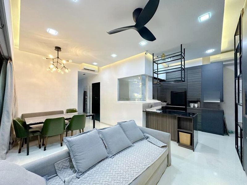 THE TERRACE 9