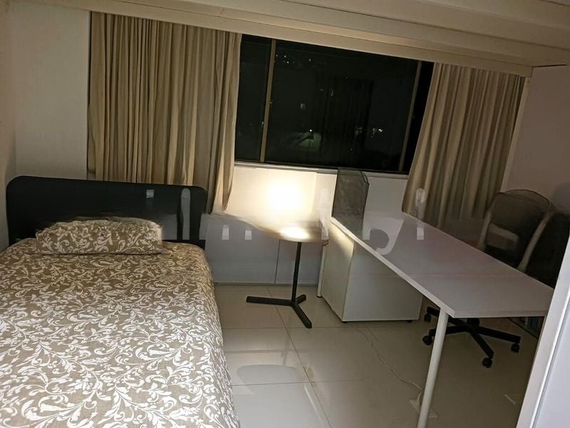 LAKEPOINT CONDOMINIUM 4