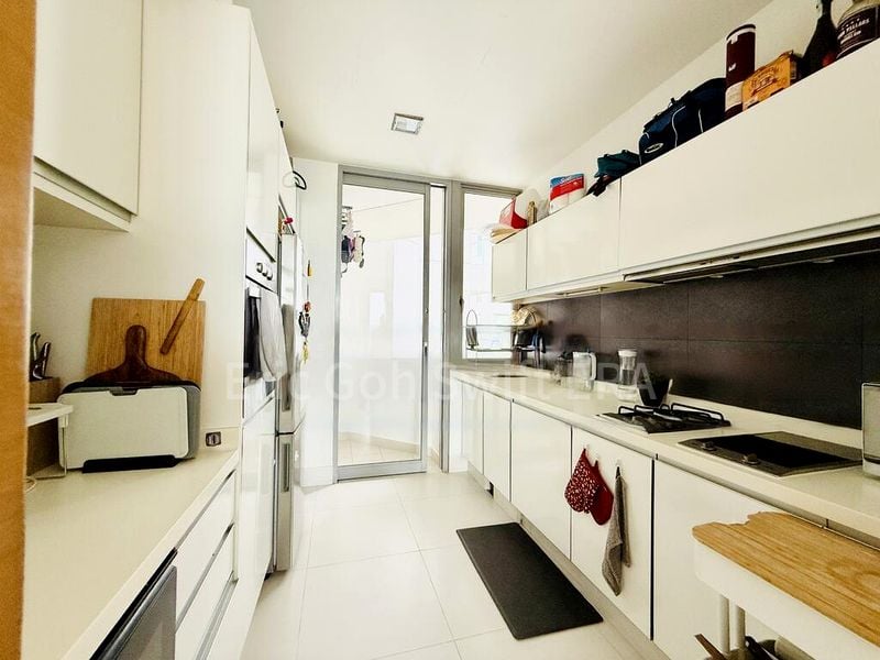 THE OCEANFRONT @ SENTOSA COVE 6