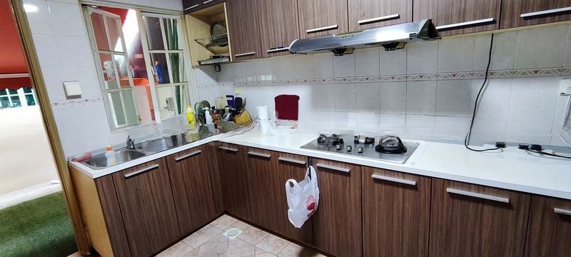 KEMBANGAN ESTATE 14