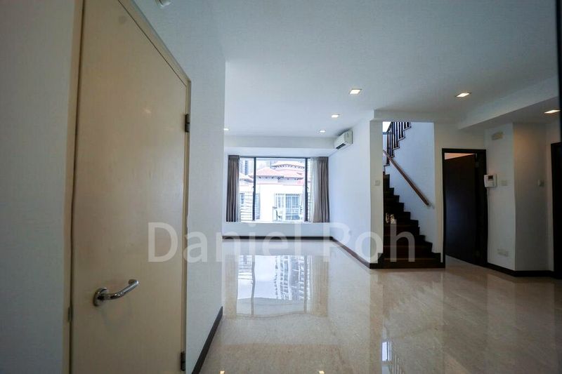 WATERMARK ROBERTSON QUAY 9