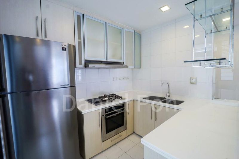 WATERMARK ROBERTSON QUAY 12