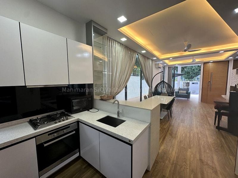 KENSINGTON PARK CONDOMINIUM 6