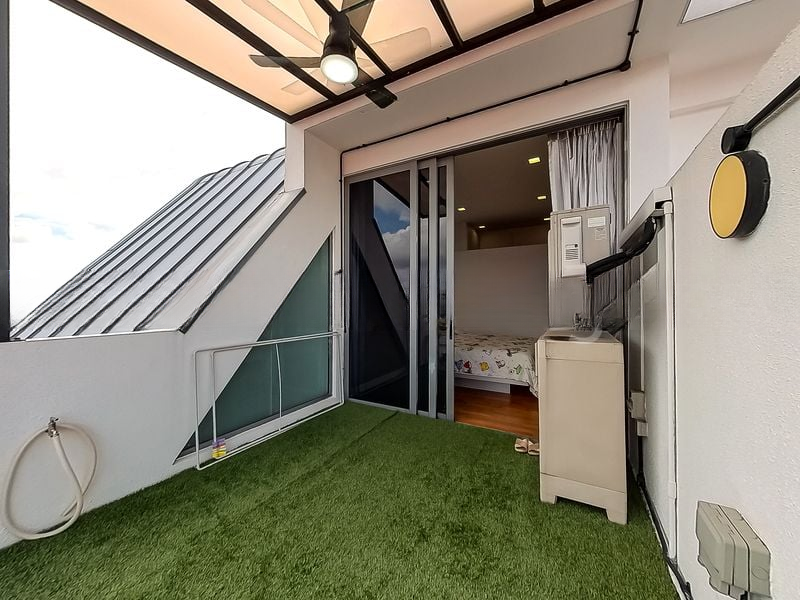 STRAITS RESIDENCES 10