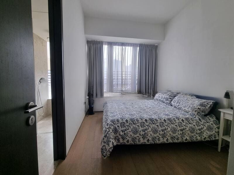CENTENNIA SUITES 7