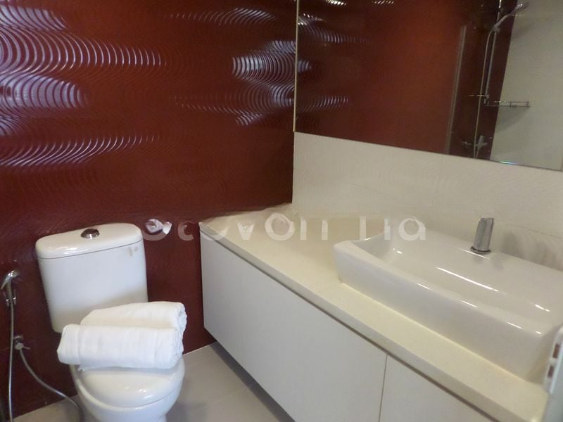 INTERNATIONAL PLAZA 6