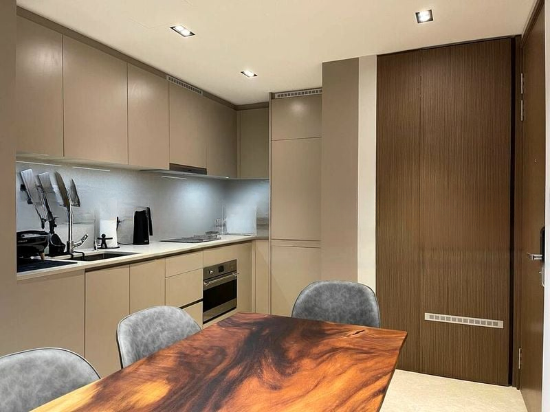 SEASIDE RESIDENCES 10