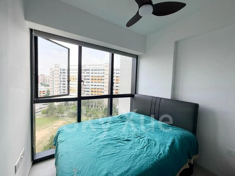 RIVERFRONT RESIDENCES 10