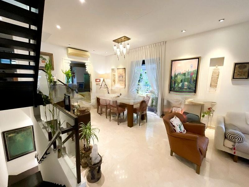 ESTRIVILLAS 8
